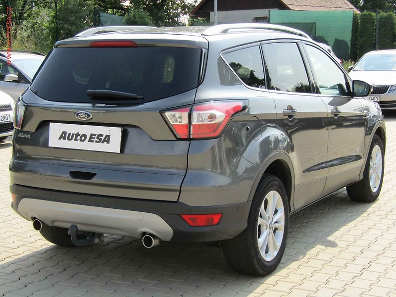 Ford Kuga (2018) 2.0TDCi 4x4, AC, výhřev sed. - fotka 4 z 16