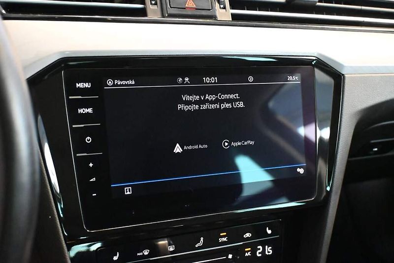 Volkswagen Passat (2023) 2.0 LED DSG ACC VIRTUAL Kamera - fotka 17 z 34