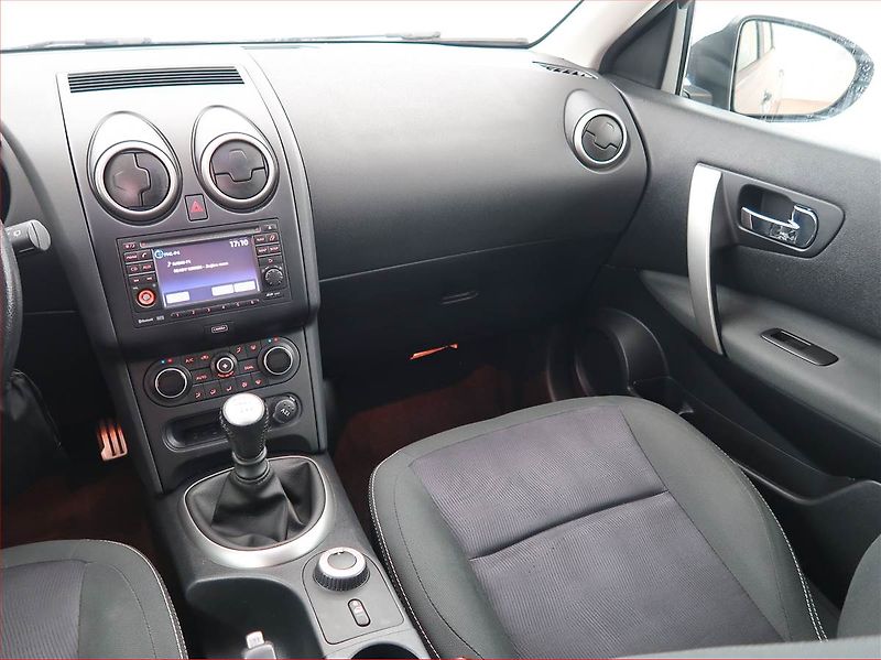 Nissan Qashqai (2013) 1.6 dCi, 4X4, Serv.kniha - fotka 8 z 18