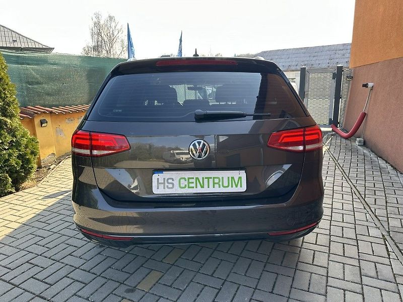 Volkswagen Passat 2.0 TDi 110kW - fotka 4 z 24