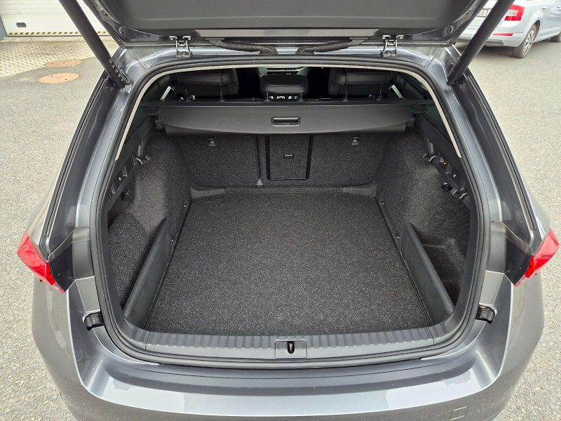 Škoda Octavia (2025) kombi 130 let Premium 1.5 TSI - fotka 34 z 35