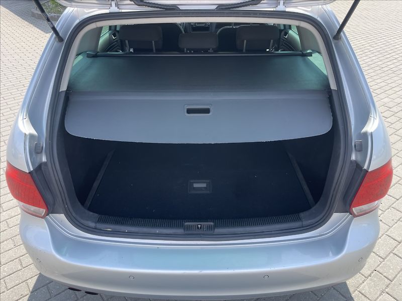 Volkswagen Golf 1,4 TSi 90kw Variant po rozvod - fotka 9 z 38