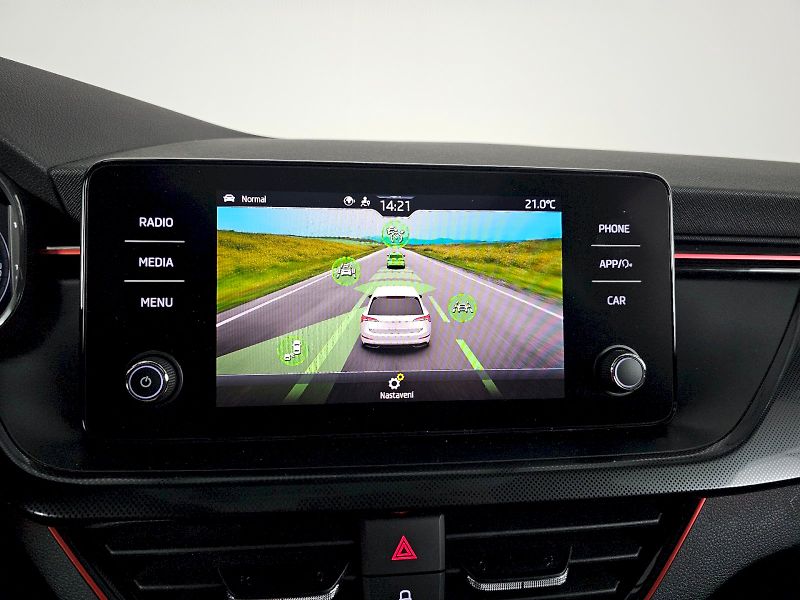 Škoda Scala (2021) 1.5TSi 110kW 6MT MONTE CARLO - fotka 13 z 33