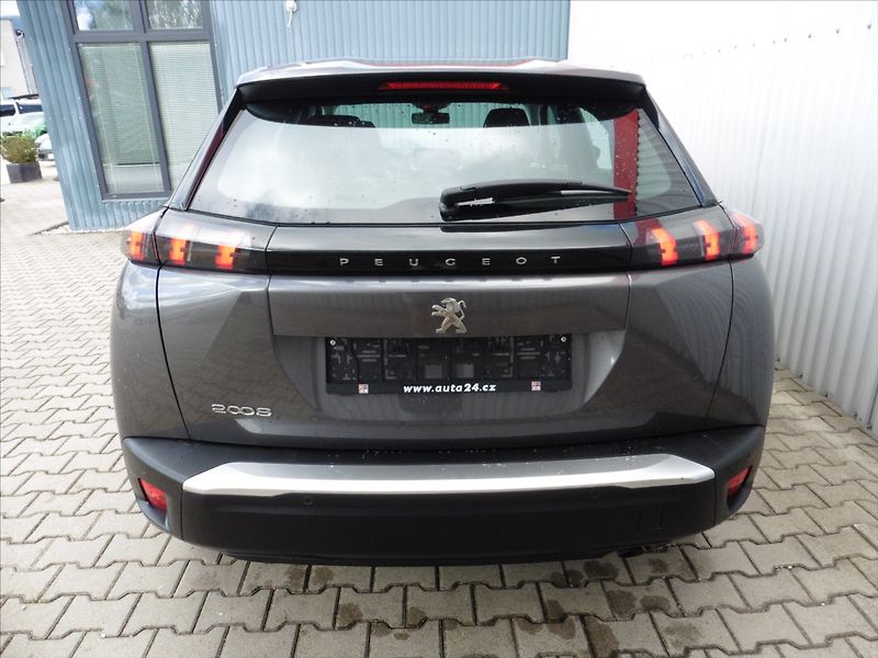 Peugeot 2008 1,2 Allure Navi 1.maj. - fotka 7 z 15