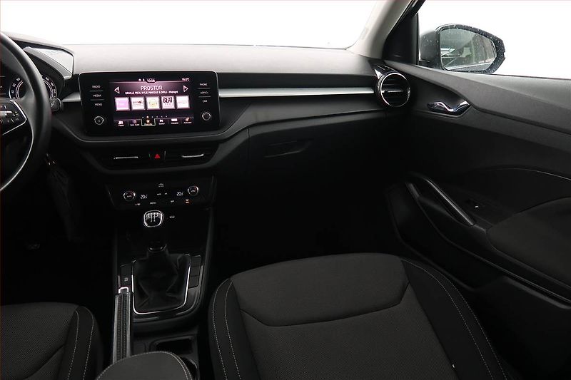 Škoda Fabia (2022) Ambition 1.0 TSI, Tempomat - fotka 8 z 17