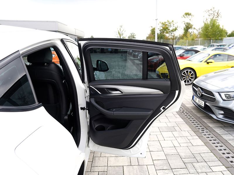 BMW X4 (2020) 2.0d xDrive Mpaket/190PS/ČR - fotka 19 z 46