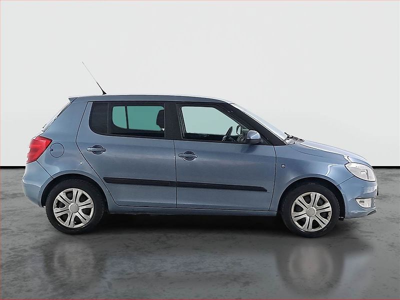 Škoda Fabia (2010) 1.2 TSI, Automat, Tempomat - fotka 6 z 16