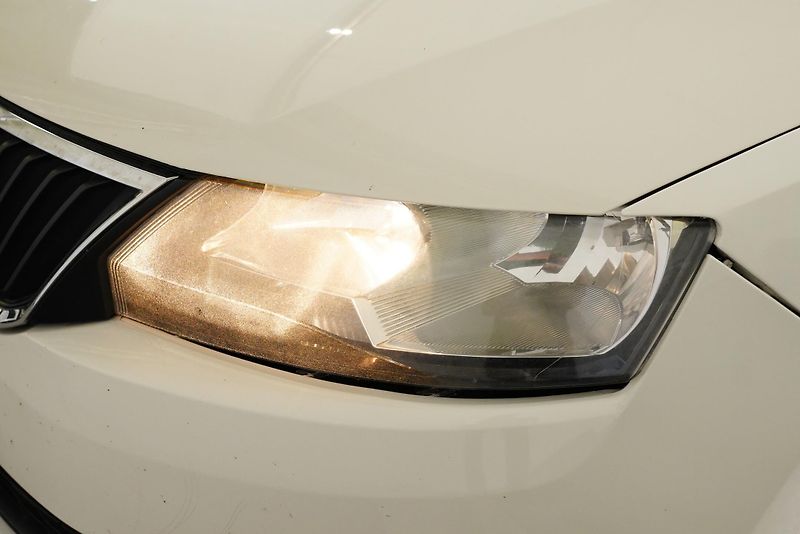 Škoda Rapid - fotka 9 z 34