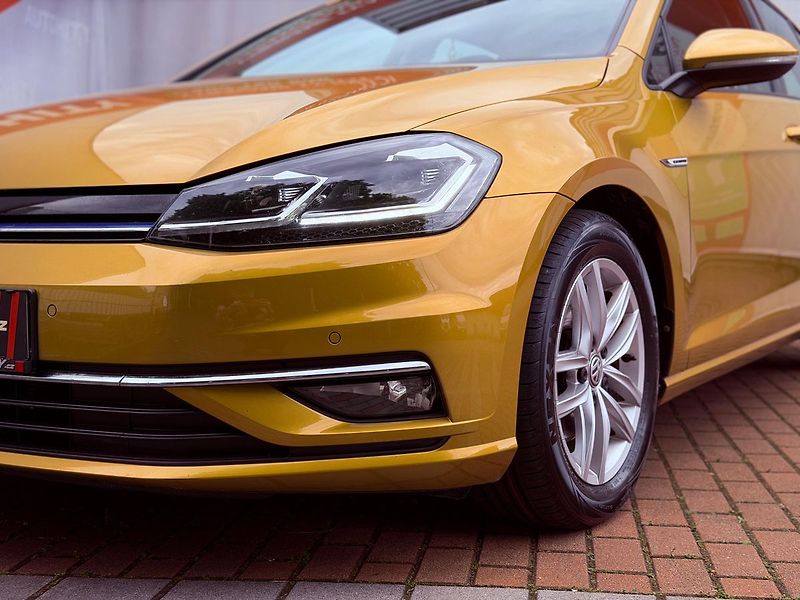 Volkswagen Golf 1.5 TSi Comfortline DSG, ČR - fotka 3 z 26