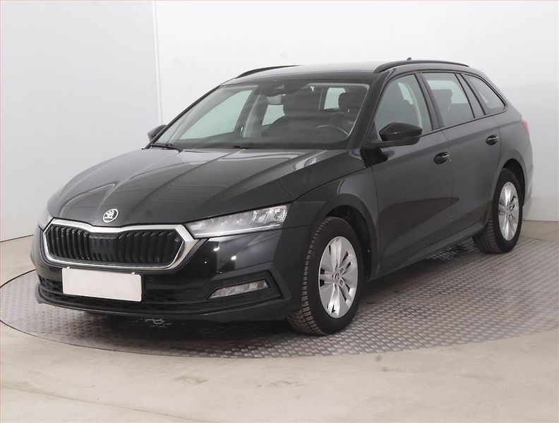 Škoda Octavia (2021) Ambition 2.0 TDI, Automat - fotka 2 z 16