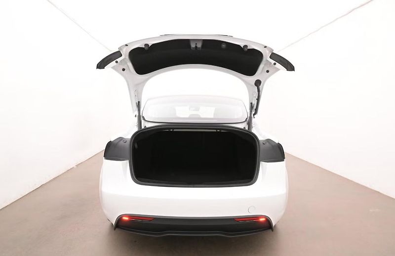Tesla Model 3 LR AWD SoH 92% Autopilot Pano. - fotka 20 z 23