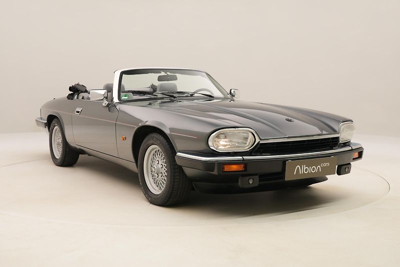 Jaguar XJS CONVERTIBLE 4.0 R6 AUT 1.maj - fotka 13 z 42