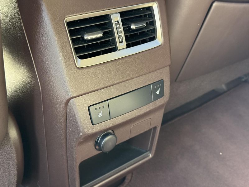 Lexus RX 3,5 Luxury - fotka 22 z 25