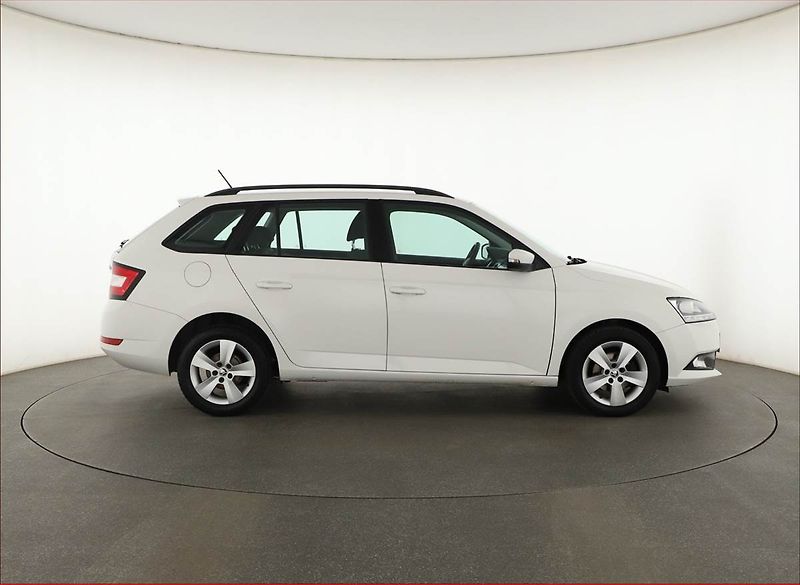 Škoda Fabia (2018) 1.0, ČR,1.maj, Tempomat - fotka 6 z 12