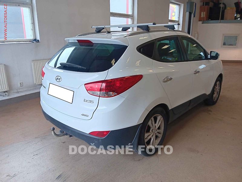 Hyundai ix35 (2010) 2.0 i 4x4, ČR, servis.kniha - fotka 2 z 3