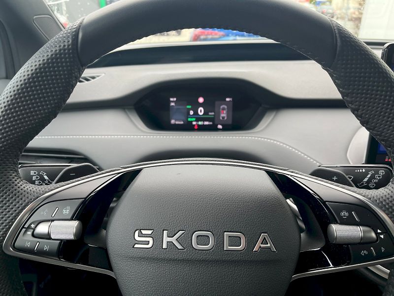 Škoda Enyaq (2025) 82 kWh Sportline 85x - fotka 29 z 29