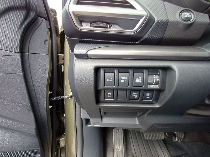Subaru Forester COMFORT e-Boxer FB 20 110 kW C - fotka 9 z 25