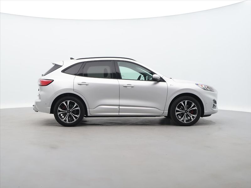 Ford Kuga 2,0 TDCi 140kW AWD ST Line X - fotka 8 z 35