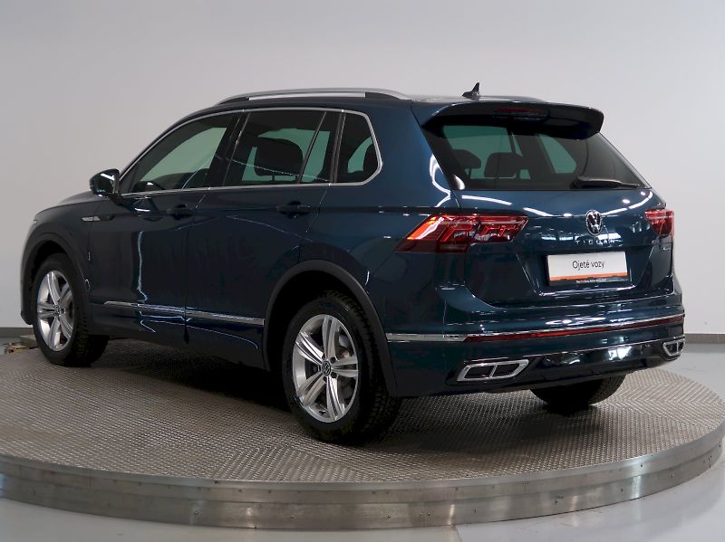 Volkswagen Tiguan (2021) R-LINE 2.0TSI 140KW 4x4 DSG - fotka 7 z 40
