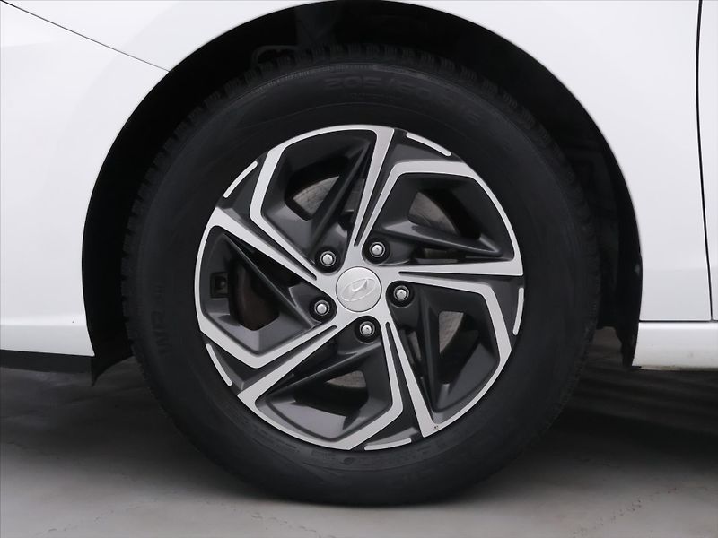 Hyundai i30 1,6 CRDi 85kW Smart LED CZ - fotka 29 z 36