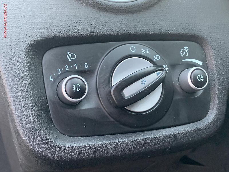 Ford Fiesta (2012) 1.0 EB, AC, park.asist - fotka 17 z 19