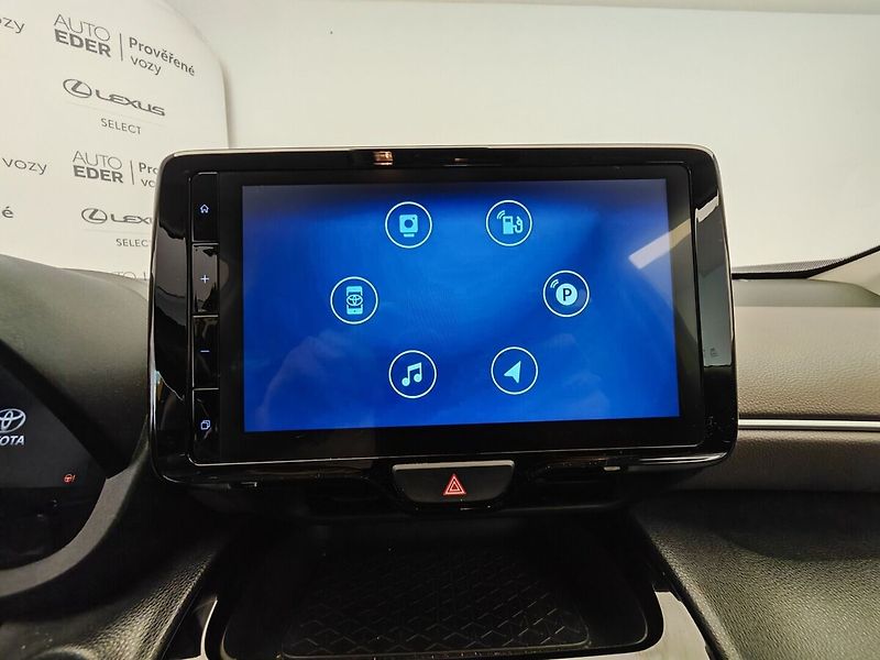 Toyota Yaris Cross 1.5 Hybrid - fotka 27 z 37