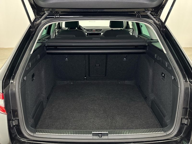 Škoda Superb Ambition DSG - fotka 10 z 28