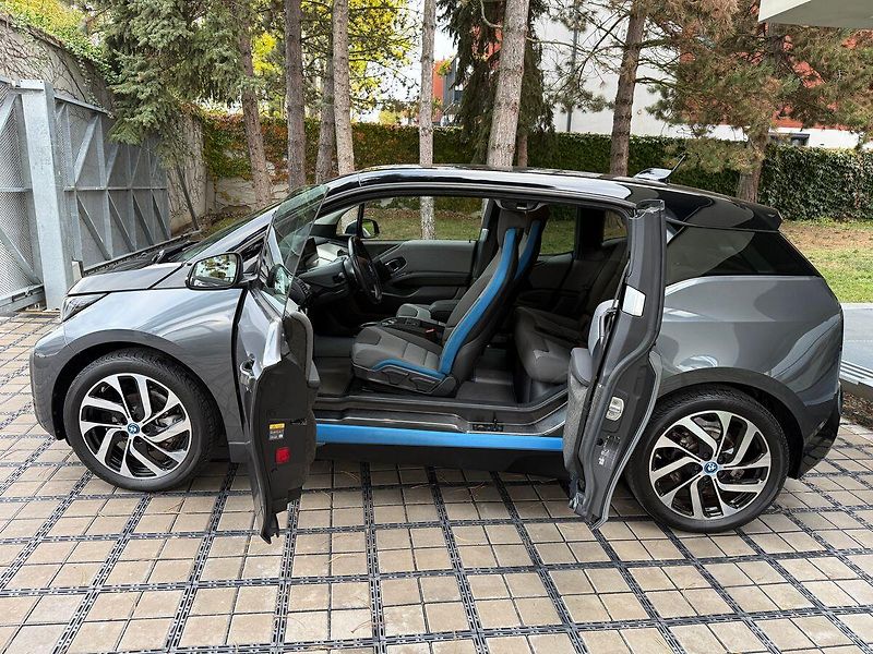 BMW i3 120Ah Kamera Tepelné čerpadlo - fotka 12 z 32