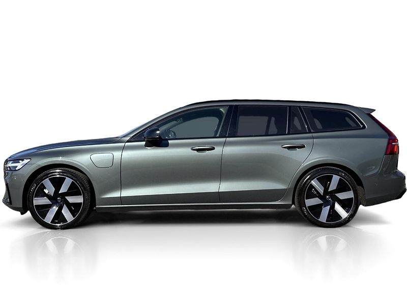 Volvo V60 T8 AWD ULTRA DARK // 335 kW - fotka 2 z 57