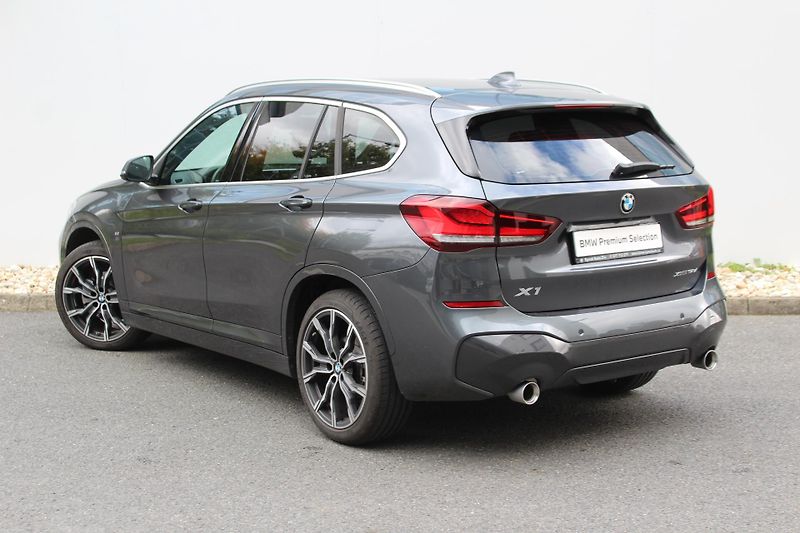 BMW X1 xDrive18d, Mpaket - fotka 8 z 22