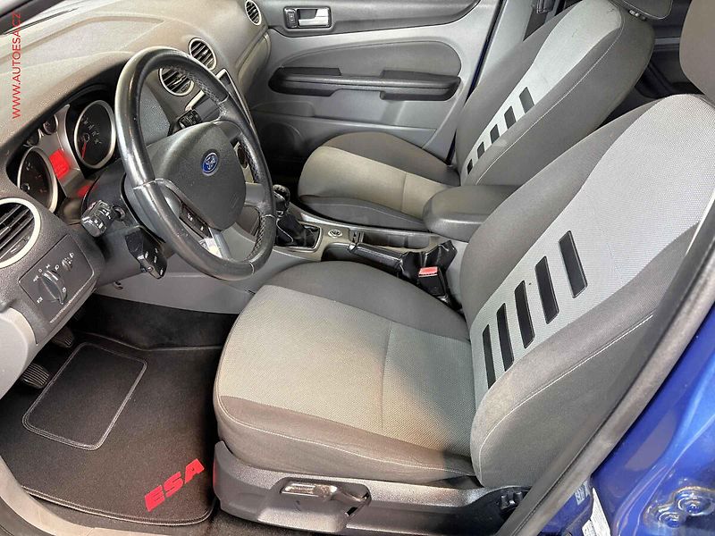 Ford Focus (2008) 1.6i, AC, temp - fotka 9 z 14