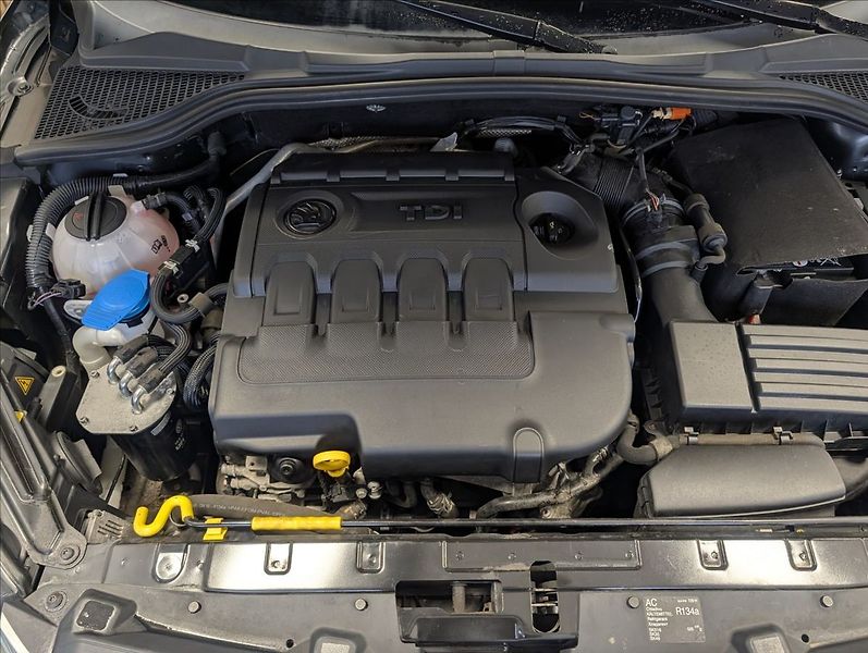 Škoda Yeti 2.0 TDI 4X4 ELEGANCE - fotka 27 z 29