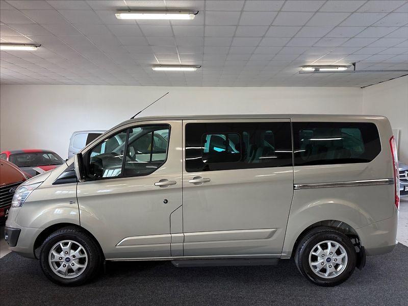 Ford Tourneo Custom 2,2 TitaniumX,92kW,po servisu - fotka 3 z 30