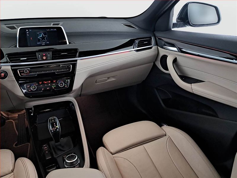 BMW X2 (2019) M Paket sDrive20i, Automat - fotka 8 z 18