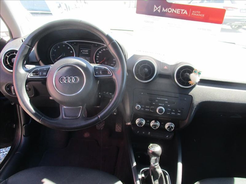 Audi A1 1,2 TSi, klima,Navi,serv.kn. - fotka 16 z 32