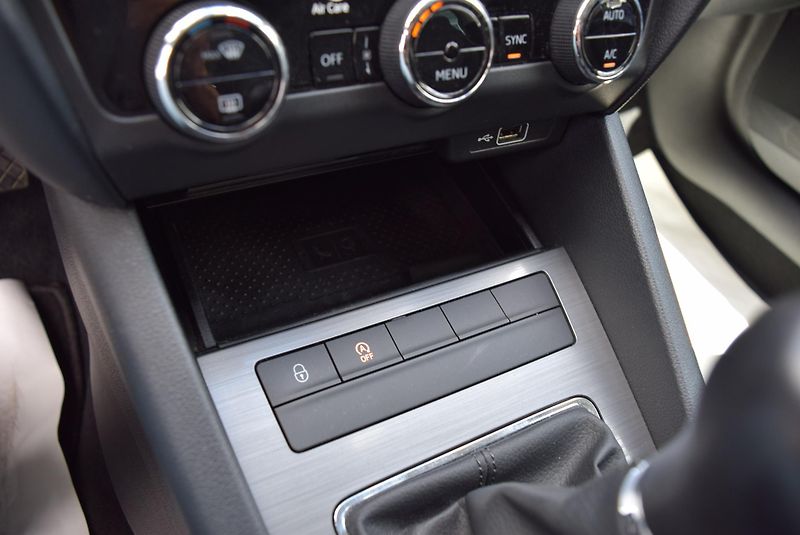 Škoda Octavia (2018) 1.5TSI 110kw CLEVER LED TAŽNÉ - fotka 23 z 45