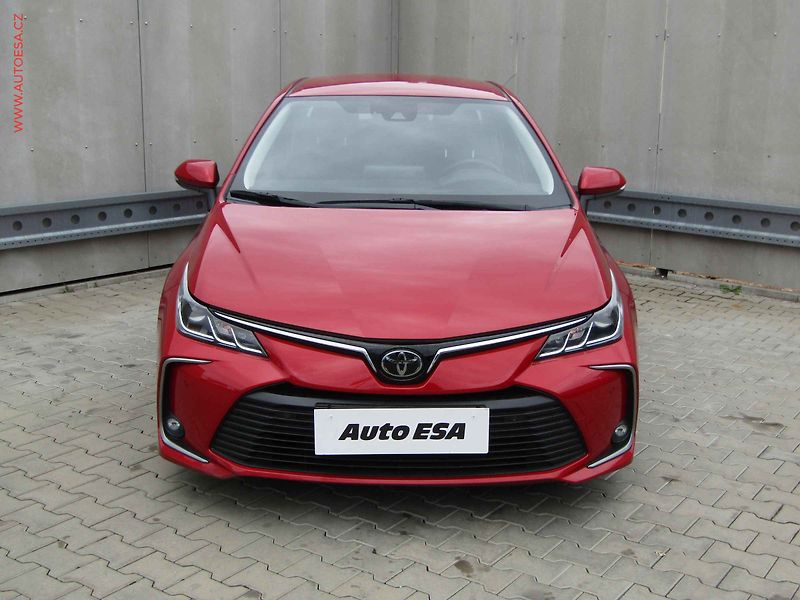 Toyota Corolla (2020) 1.6 VVT-i, ČR, Comfort, AT - fotka 2 z 19