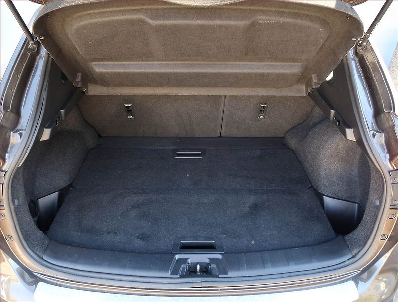 Nissan Qashqai (2016) 1.2 DIG-T, Serv.kniha, Navi - fotka 14 z 23