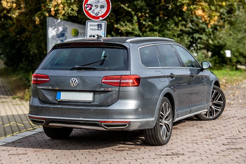 Volkswagen Passat - fotka 4 z 31