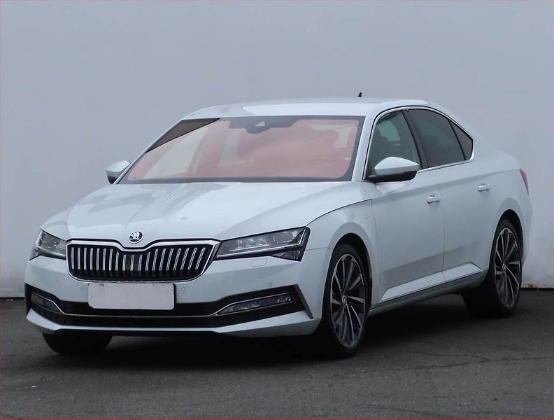 Škoda Superb (2022) Laurin&Klement 2.0 TDI - fotka 2 z 25