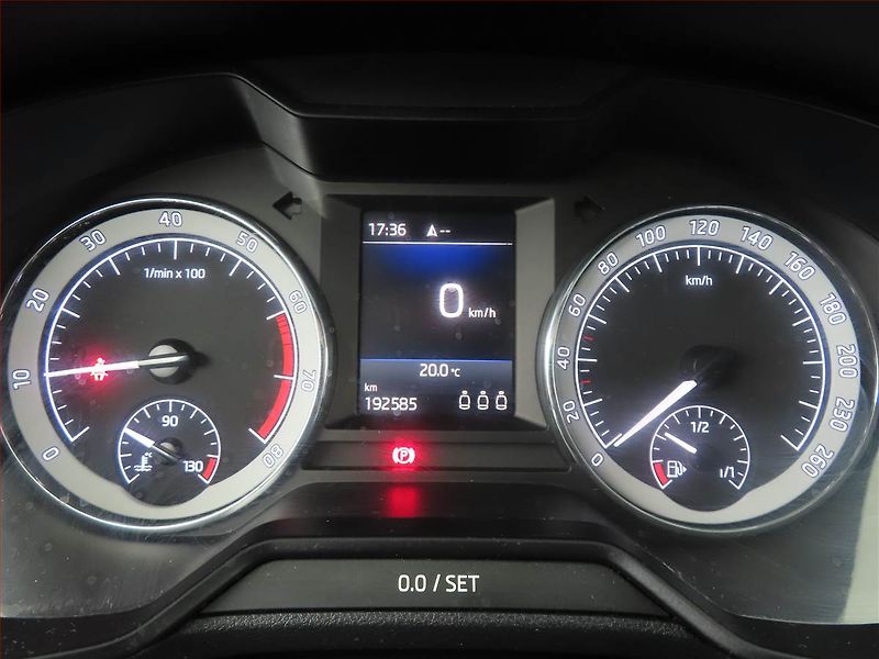 Škoda Octavia (2018) Ambition Plus 1.5 TSI, Navi - fotka 11 z 17