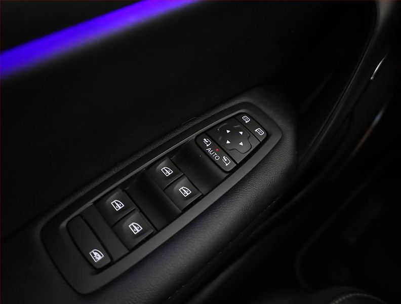Renault Mégane (2017) 1.2 TCe, Automat, Serv.kniha - fotka 14 z 17
