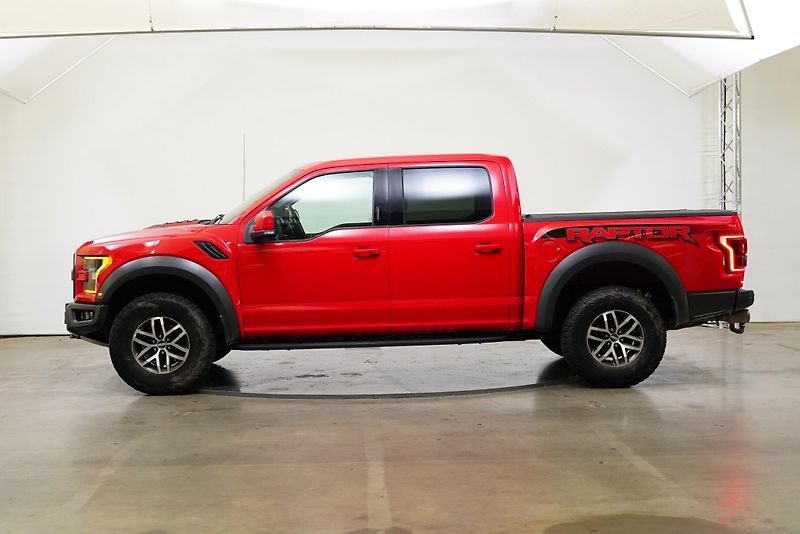 Ford F-150 - fotka 3 z 28