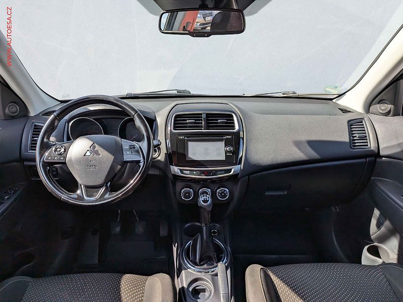 Mitsubishi ASX (2015) 1.6MIVEC, 1.maj, AC, park - fotka 8 z 14