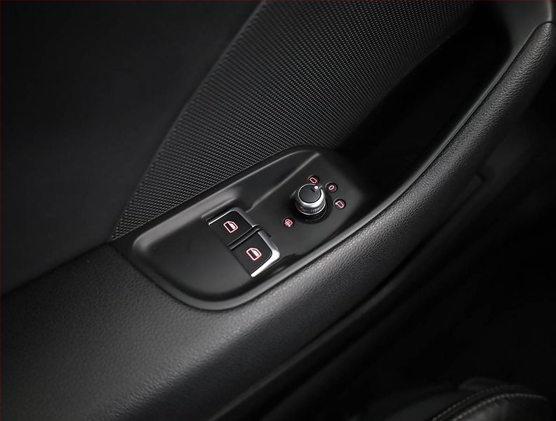 Audi A3 (2015) S-Line 2.0 TDI, Automat - fotka 17 z 19
