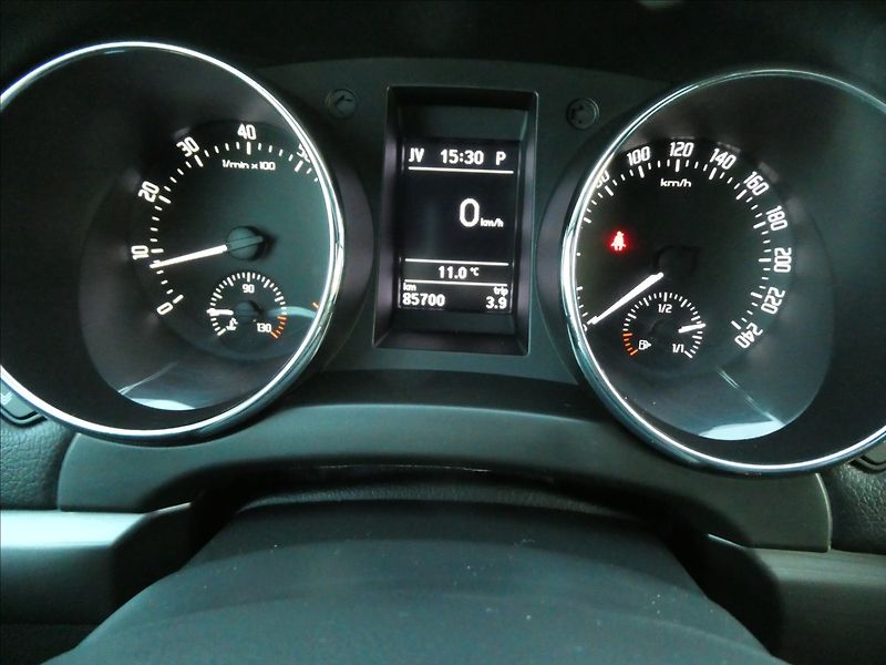 Škoda Yeti 1,2 TSi 81kW DSG Drive, xenony - fotka 32 z 41