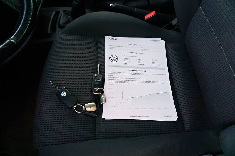 Volkswagen Sharan (2007) 2,0 TDI 103 kW - fotka 32 z 43