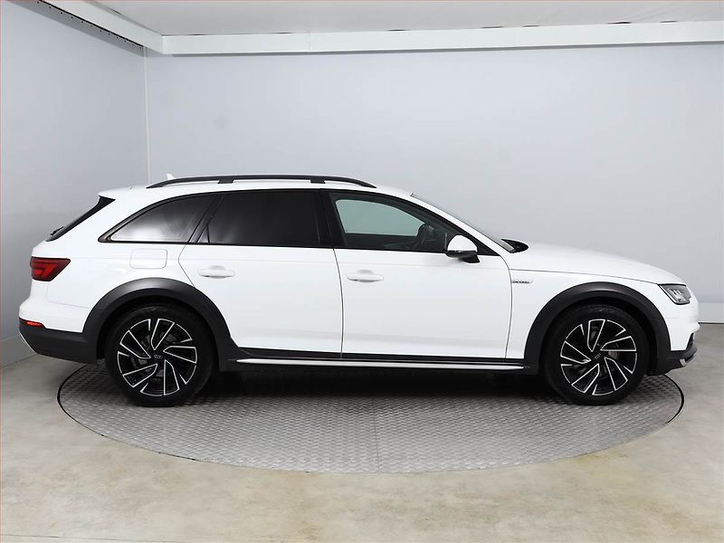 Audi A4 Allroad (2018) 2.0 TDI, 4X4, Automat - fotka 6 z 22