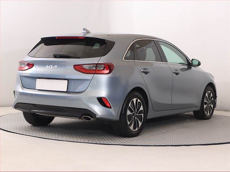 Kia Ceed (2025) 1.5 T-GDI - fotka 5 z 22