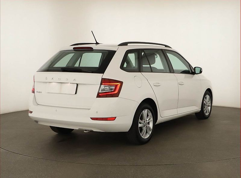 Škoda Fabia (2021) Style 1.0 TSI, ČR,1.maj - fotka 5 z 13